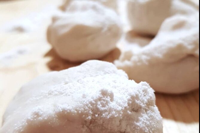 Learn to Cook Mexican Burritos - Making Northern-Style Flour Tortillas by Hand
