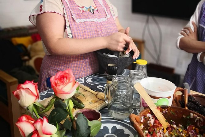 Learn to Cook Mexican Salsas - Where You Start: Parroquia San Gabriel Arcangel in Tacuba