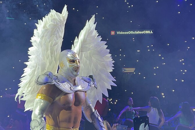 Live Wrestling from the Best Area of the Arena Mexico - Prime seating inside Arena México, and why it changes everything