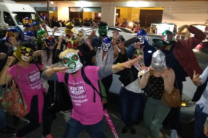 Lucha Libre Experience in Mexico City - Stop 1 at Pulquería La Hija De Los Apaches: pulque, music, and the party start