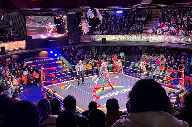 Lucha Libre Saturday Show in Mexico City (SEATS FROM BALCONY) - What the 2-hour lucha show feels like from the balcony