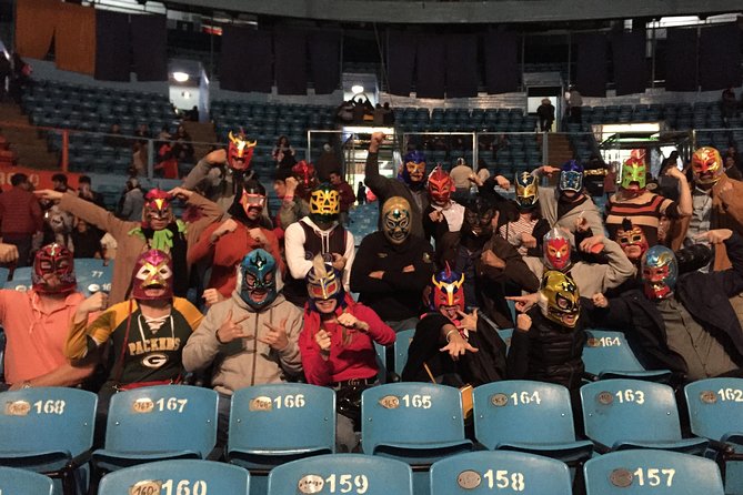 Lucha Libre Tour and Mezcal Tasting in Mexico City - Arena México: how to watch the match like a pro