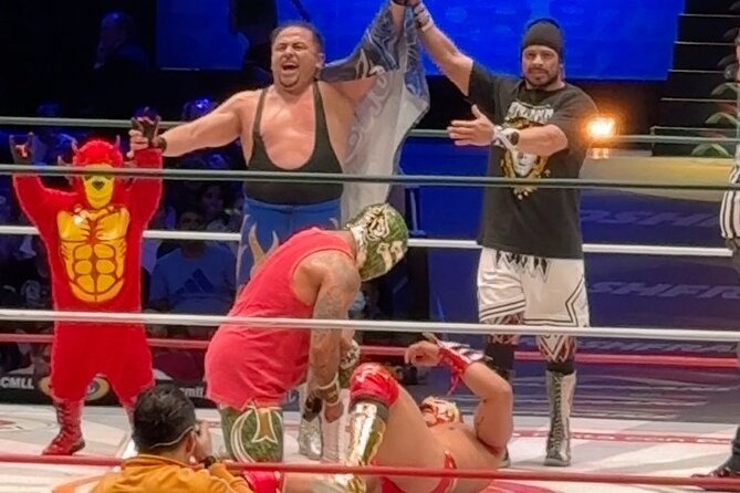 Lucha Libre VIP Meet and Greet - Stairs, comfort, and practical arena realities