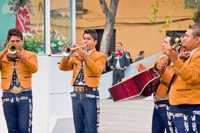 Mariachi Night in Garibaldi and Dinner at Bellini - Who this night out fits best