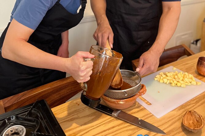 Medellín Market Tour, Cooking Class and 3-course Mexican Feast - Tortillas and the Parts People Forget