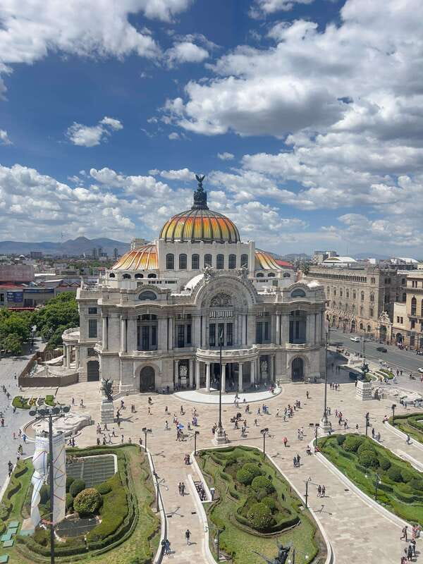 Mexican muralism with a true Art lover - The short walk to the Zócalo, and why it matters