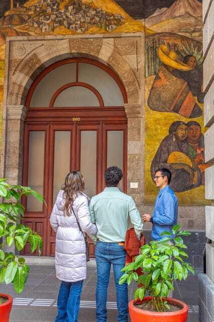 Mexican muralism with a true Art lover - Should you book this muralism tour