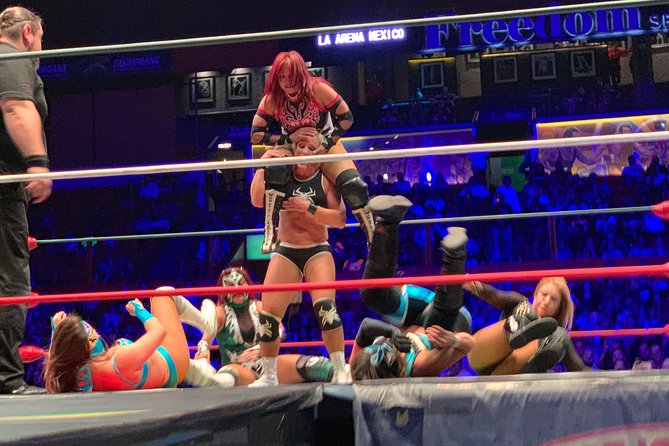 Mexican Wrestling: Experience Lucha Libre in Mexico City - The Show: Técnicos, Rudos, and Why You Get Pulled In