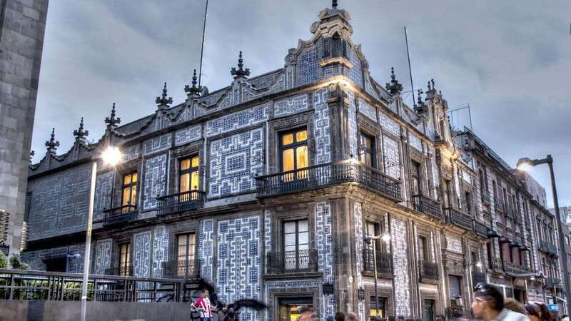 Mexico City: 10 Wonders of the Historic Center - Gran Hotel de México: that famous Tiffany-style stained glass ceiling