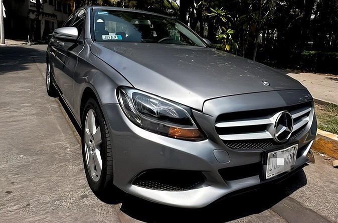 Mexico City Airport Private Pick Up Service - Value check: $200 per group can be a smart deal