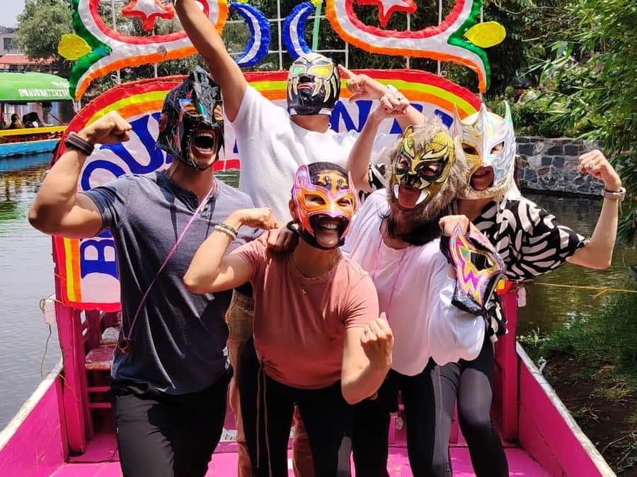 Mexico City: All-Inclusive College Student-Guided Boat Tour - The Gondola Ride: Live Commentary, Bluetooth Speaker, and Unlimited Drinks