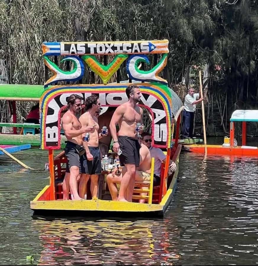 Mexico City: All-Inclusive College Student-Guided Boat Tour - Price and Inclusions: Does $39 Really Add Up for 2 Hours?