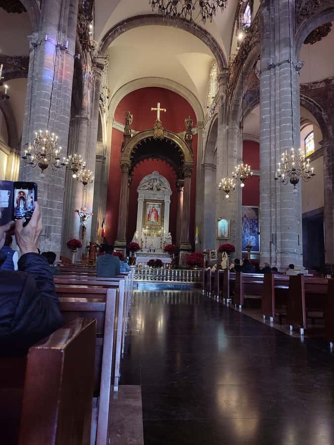 Mexico City: Basilica of Guadalupe Complex Tour - Photo breaks, free time, and how to plan for real crowds
