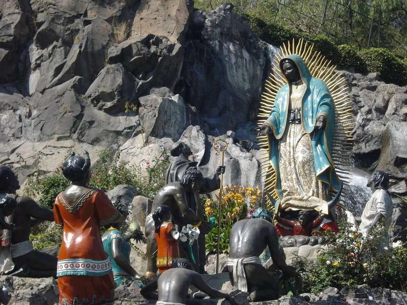 Mexico City: Basilica of Our Lady of Guadalupe Tour - Tepeyac Hill: The Moment People Associate With Fresh Flowers