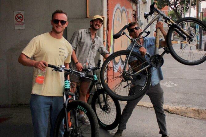 Mexico City Bike Rental - Angel of Independence Area - Price value: $8 rental versus what you might pay for less