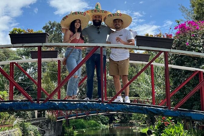 Mexico City Canals by Boat with Live Commentary with Meal Drinks - Floating Gardens of Xochimilco: What You See From the Water