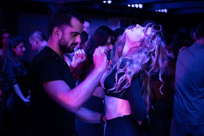 Mexico City CDMX Salsa Lovers Dance Experience - The 90-minute flow: socializing, then stepping up your salsa