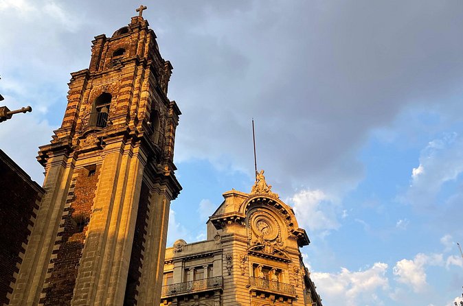 Mexico City Center Private Walking Tour - Palacio de Bellas Artes: a short, focused look at an emblematic building (30 minutes)