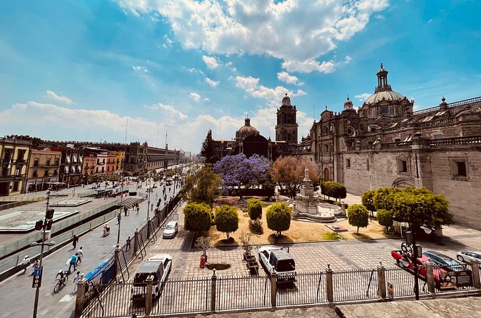 Mexico City Center Private Walking Tour - Guide Garbine’s impact: flexibility that keeps the tour from feeling rigid
