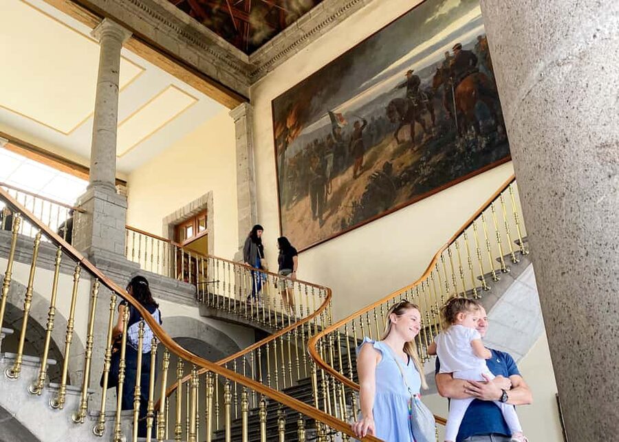 Mexico City: Chapultepec Castle After-Hours Guided Tour - Entering the Castle When It Feels Like Your Own Tour