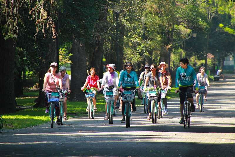 Mexico City: Chapultepec & Reforma Historic Bike Experience - Chapultepec Park: Pedaling Into Mexico City’s Best Urban Green Space