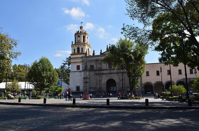 Mexico City Coyoacán, Frida Kahlo Exploration Game and Tour - Finish at La Casa Azul: the Frida Kahlo Museum puzzle finale