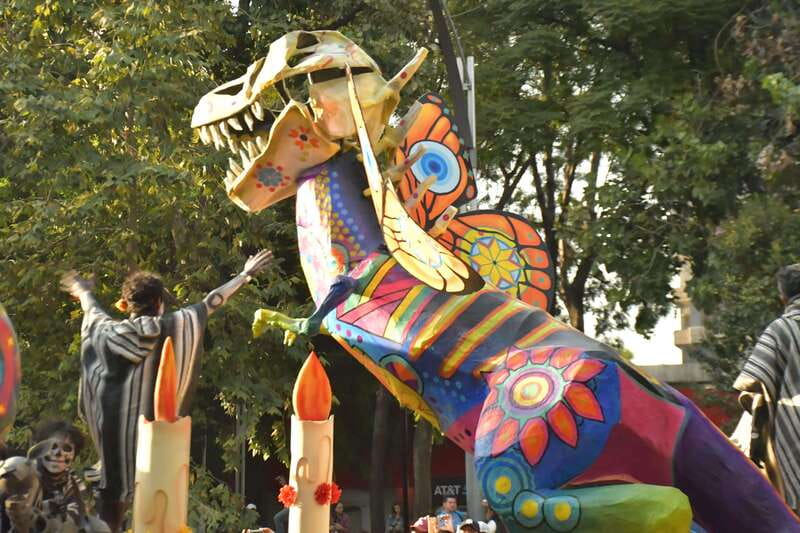 Mexico City: Day of the Dead Guided Tour - English and Spanish guide support, and why guide choice matters
