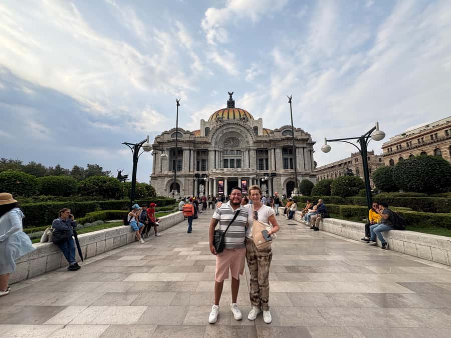 Mexico City: Diego Rivera's Murals Guided Walking Tour - The guides are the secret ingredient: what to look for