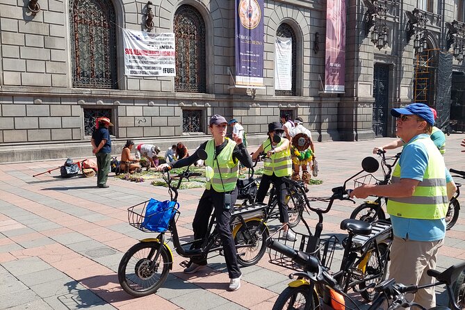 Mexico City E-Bike Tour with a taco and churros stop - Outside viewing at Palacio de Bellas Artes