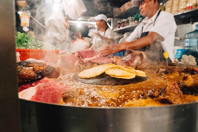 Mexico City evening street taco tour - The start, the finish, and why the 15-minute rule matters