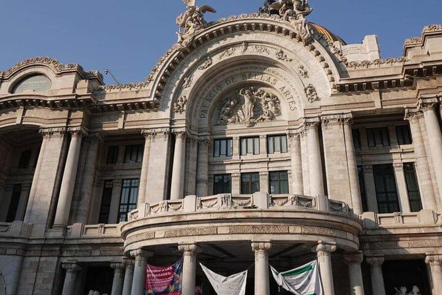 Mexico City: Exclusive Tour of Palacio de Bellas Artes - Key points to know before you go