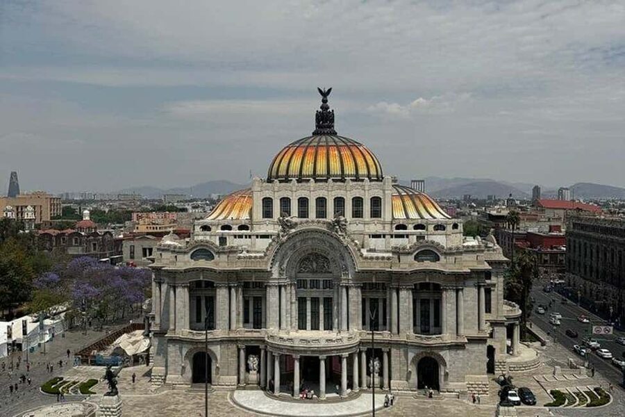 Mexico City: Exclusive Tour of Palacio de Bellas Artes - Palacio de Bellas Artes, the building you actually learn to read