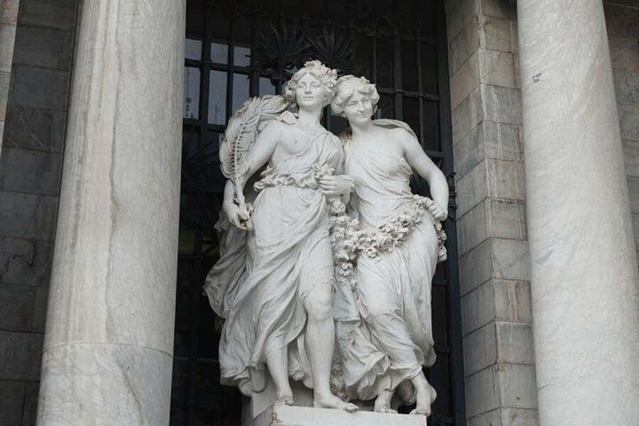 Mexico City: Exclusive Tour of Palacio de Bellas Artes - The murals: Rivera, Siqueiros, Tamayo, and why they matter