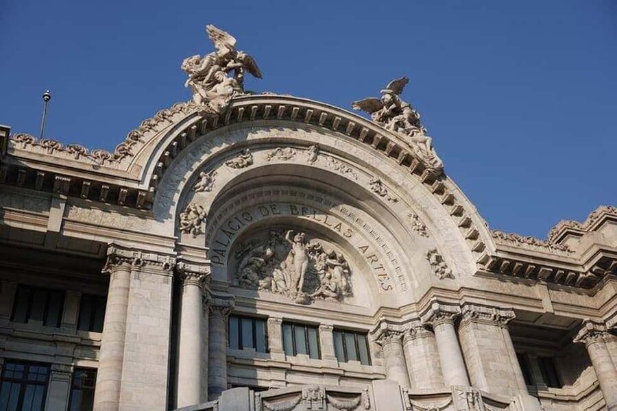Mexico City: Exclusive Tour of Palacio de Bellas Artes - Price and logistics: is $64 a good deal?