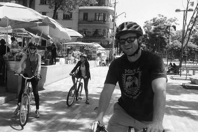 MEXICO CITY FOOD TOUR: flavors on two wheels - La Condesa Tacos de Guisado: Stewed Fillings and Real Comfort Food