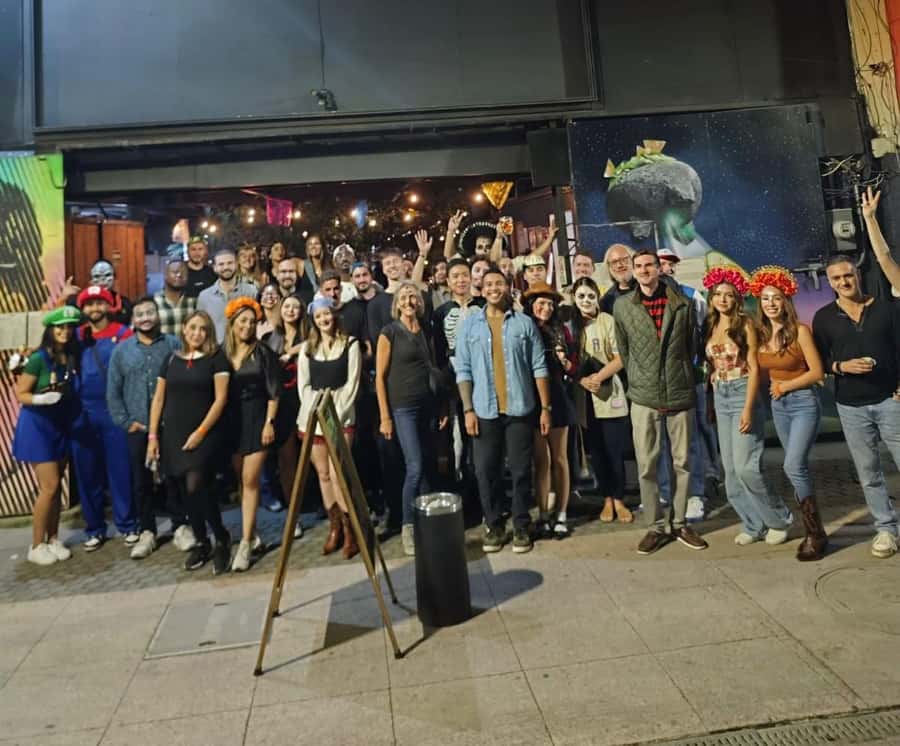 Mexico City: Guided Pub Crawl with Party Games - Drinks, pace, and the reality of no included food or water