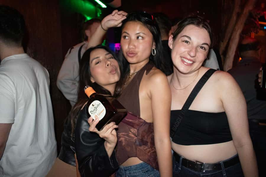Mexico City: Guided Pub Crawl with Party Games - Where the tour starts and ends, and why it helps