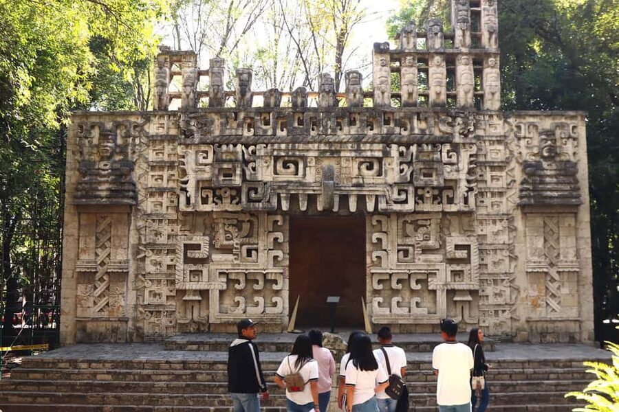 Mexico City: Guided Visit of the Museum of Anthropology - Walking plan: photo stop, guided tour, then free time