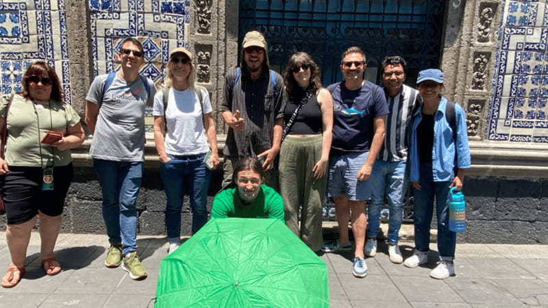 Mexico City: Guided walking tour through the most historic parts of the city. - What makes the guides the difference, with real examples