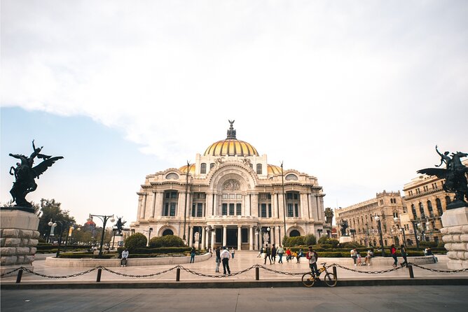 Mexico City (Historic Centre) Scavenger Hunt and Self-Guided Tour - Palacio Postal: A Landmark Stop Made for Quick Learning