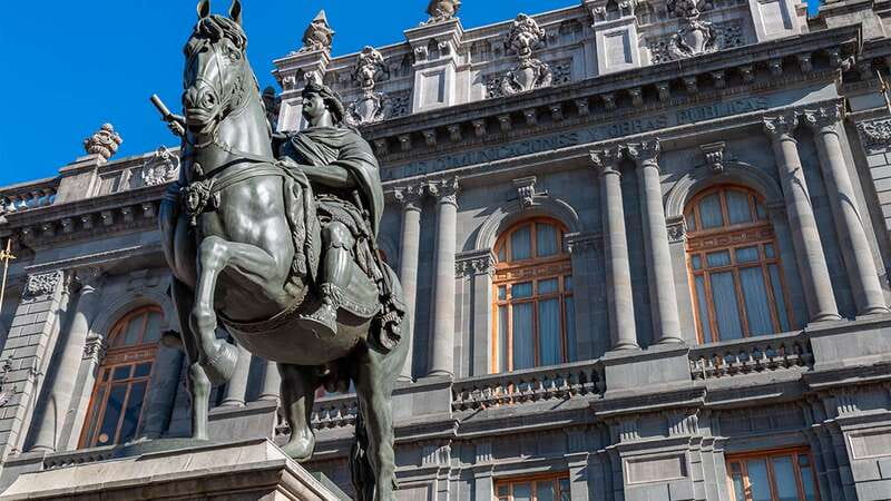 Mexico City: Historic Downtown Walking Tour - Inside the Metropolitan Cathedral: Mexico’s power and faith