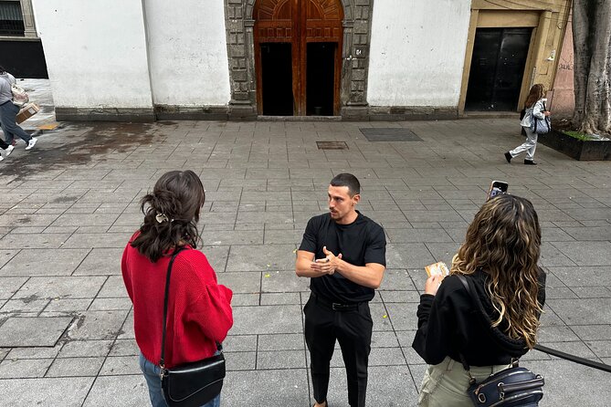 Mexico City Historical Centre Food Tour with 7 Authentic Tastings - Where the tour starts near Plaza Pino Suárez