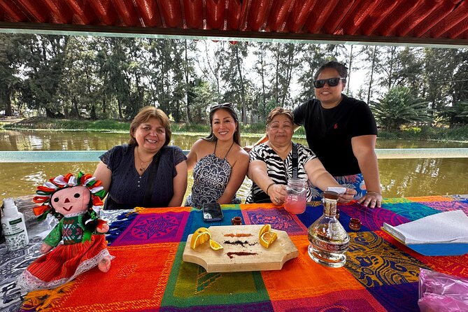 Mexico City: Island of the Dolls - The fun factor: games, singing, and an easy social vibe