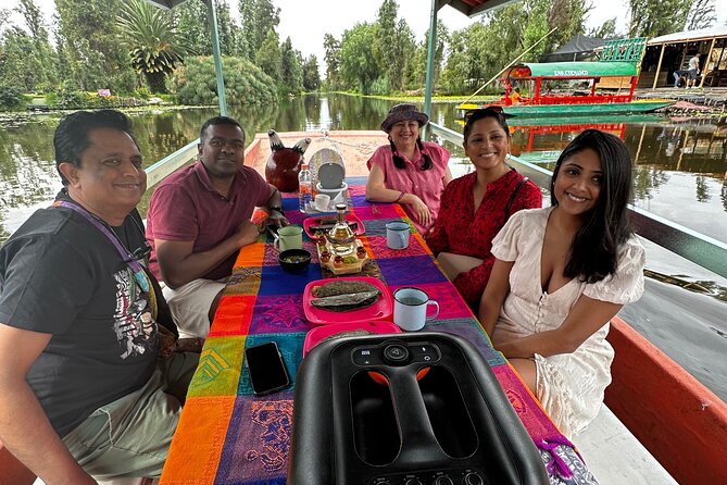 Mexico City: Island of the Dolls - The 2-hour plan: Cuemanco, canals, and the floating islands
