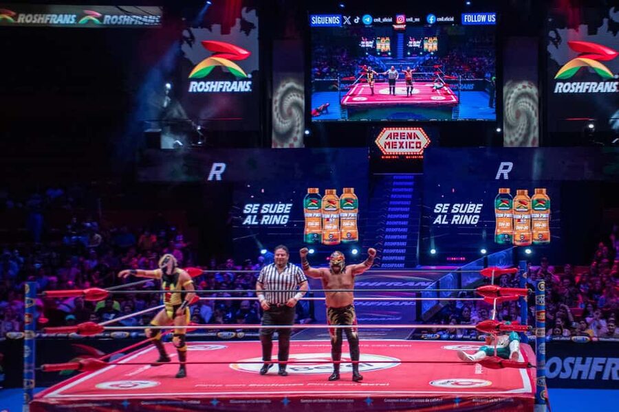 Mexico City: Local Walking Tour with Mezcal & Wrestling Show - Cantinas and Taquerías Stop: How All-Inclusive Changes the Vibe