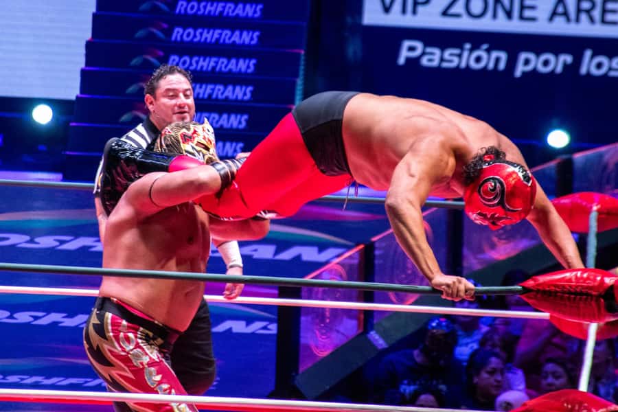 Mexico City: Mexican Lucha Libre Experience & Mezcal Tasting - Meeting at Amigo Tours Downtown and getting the timing right