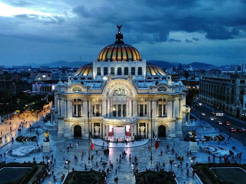 Mexico City Must-see Buildings & Palaces - Banco de México’s Billet Factory: Watching the Peso Story in Real Life