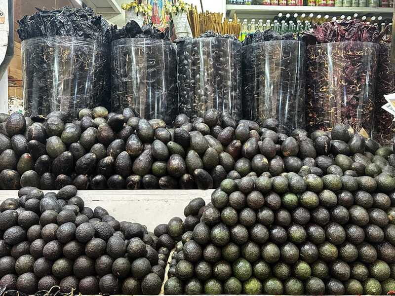 Mexico City: Old Town Food Tour of 7 Tastings & Secret Dish - The Bakery and Chocolate Stops: Pastry and the Cocoa Story