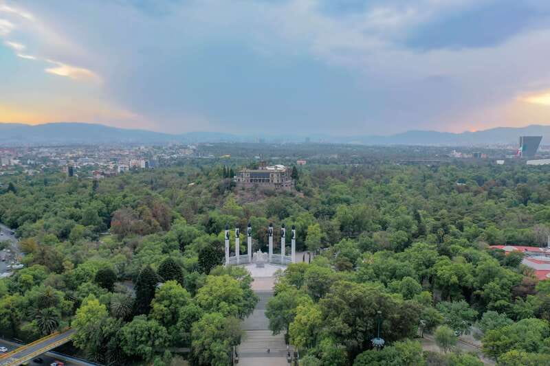 Mexico City: Private Chapultepec Park Bike Tour - Casa de los Pinos and the calm between big landmarks