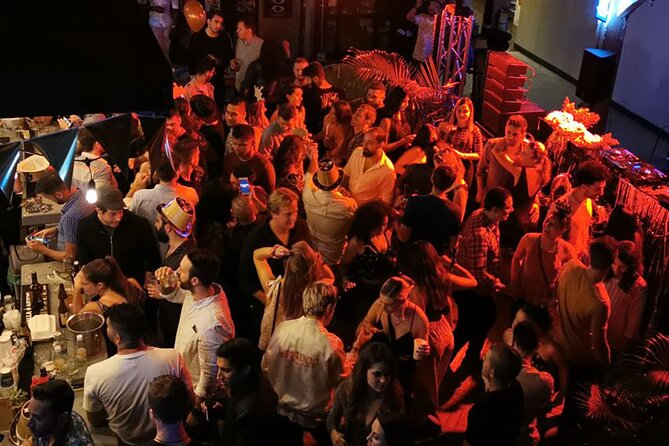 Mexico City Pub Crawl - The vibe, the crowd, and guide Fernando’s impact